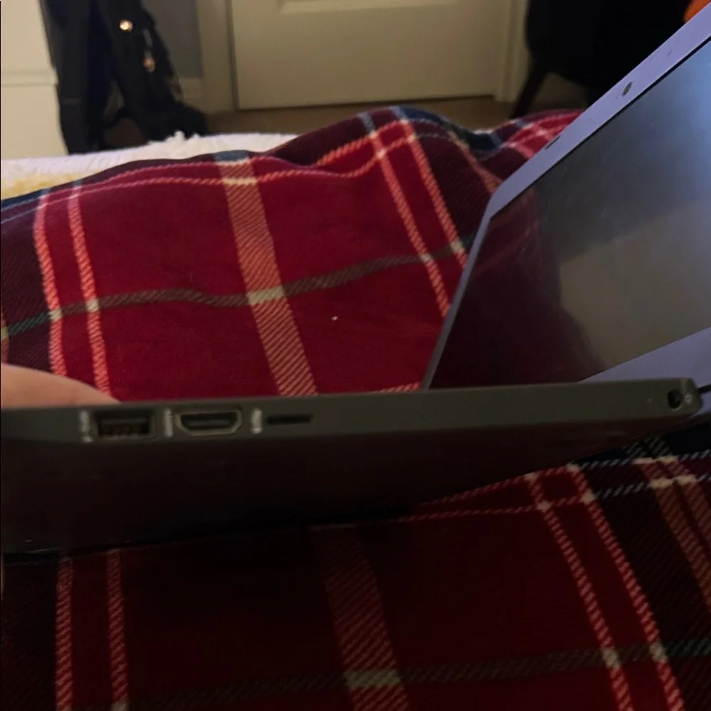 HP Chromebook - Matte Black Finish